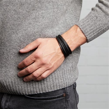 Sort læderarmbånd med Stållås
