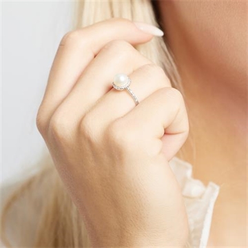 Ring i 14 kt. Hvidguld med Perle & Diamanter