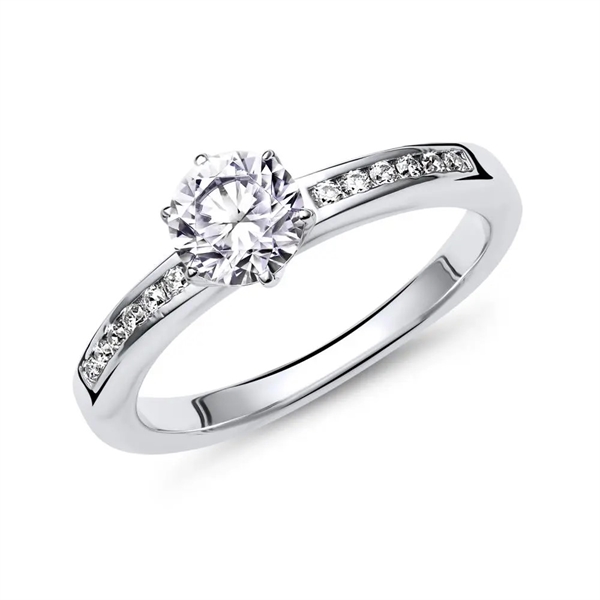 Forlovelsesring i sølv med zirkonia og graveringsmulighed – klassisk design med små sten langs ringskinnen