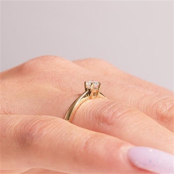 Forlovelsesring i 14 kt. guld med laboratoriedyrket diamant 0,25 ct. brillant