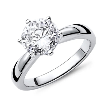 Elegant solitaire-ring i sterling sølv – klassisk design